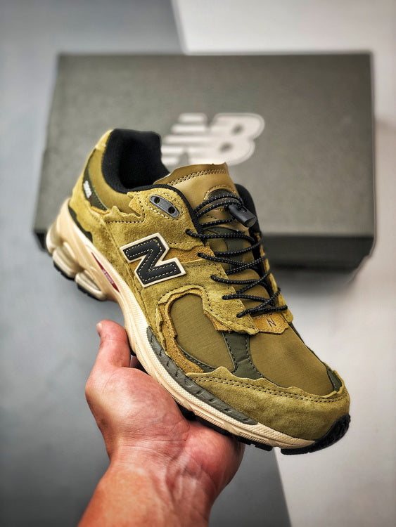 New Balance 2002R DP