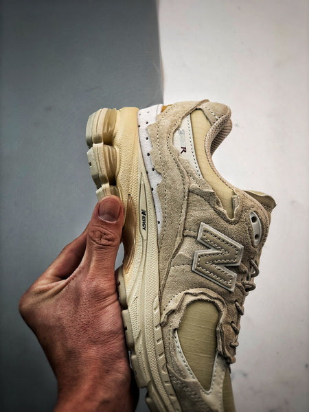 New Balance 2002R DQ